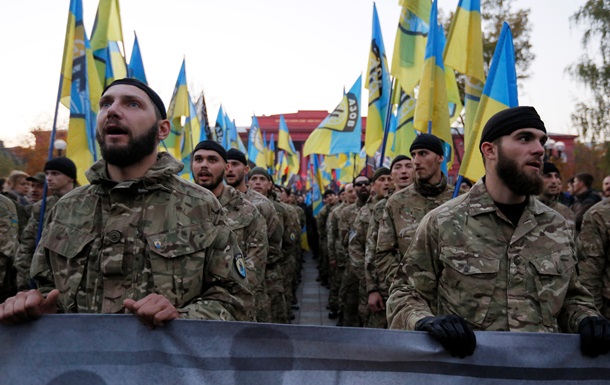 Представники радикальної організації «Азов»